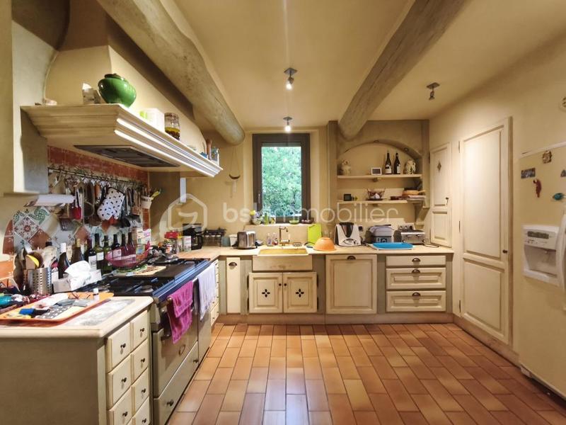 Propriété - 190 m² - 8 pièces