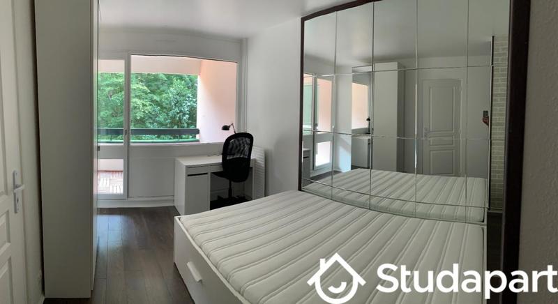 Chambre - 10 m² - 1 pièce