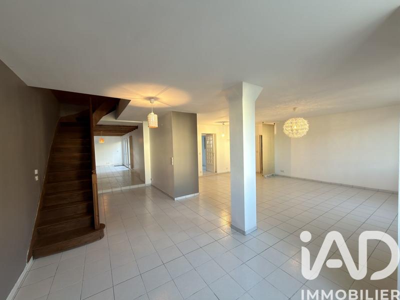 Maison - 180 m² - 7 pièces