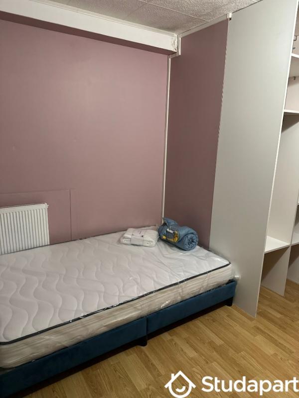 Chambre - 10 m² - 1 pièce