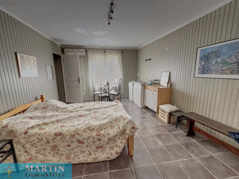 Maison de village - 202 m² - 9 pièces