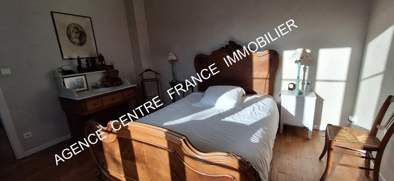 Propriété - 171 m² - 6 pièces