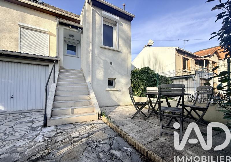 Maison - 104 m² - 6 pièces