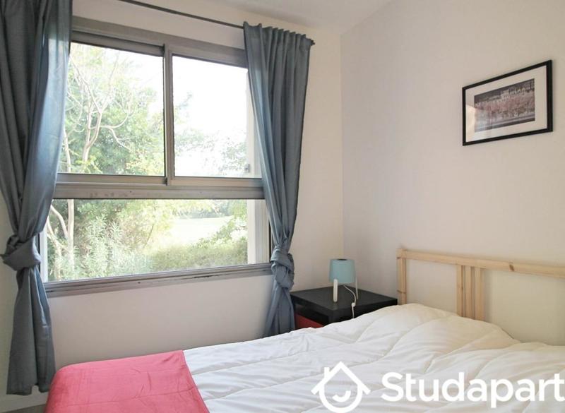 Chambre - 11 m² - 1 pièce