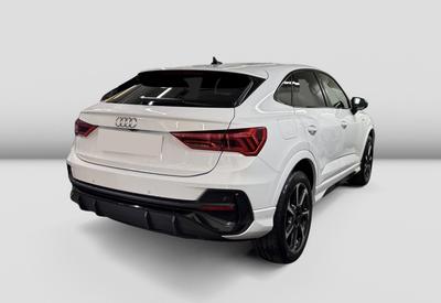 Audi Q3 Sportback 45 TFSIe 245 Hybride Rechargeable / Toit Ouvrant Volant Méplat Coffre Elec Keyless Pack Ambiance Led