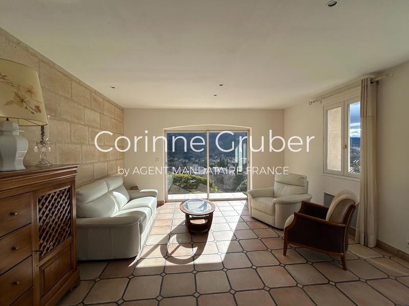 Maison - 180 m² - 6 pièces