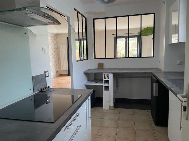 Maison - 104 m² - 5 pièces