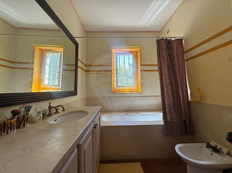 Maison - 102 m² - 6 pièces