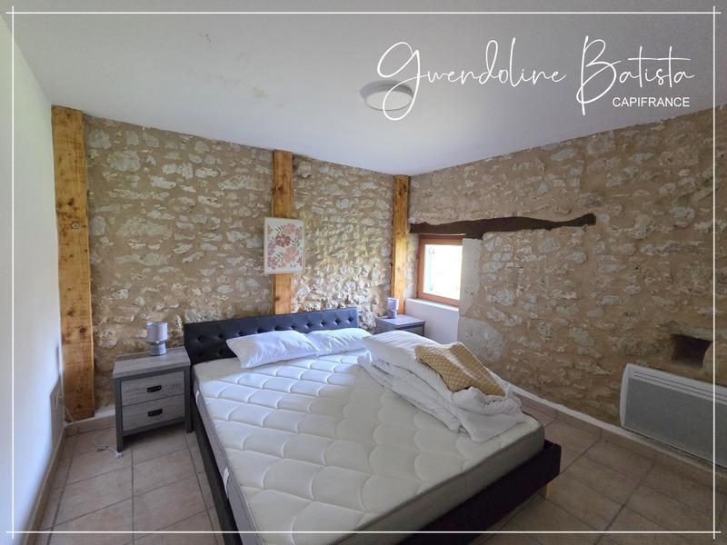 Propriété - 415 m² - 15 pièces