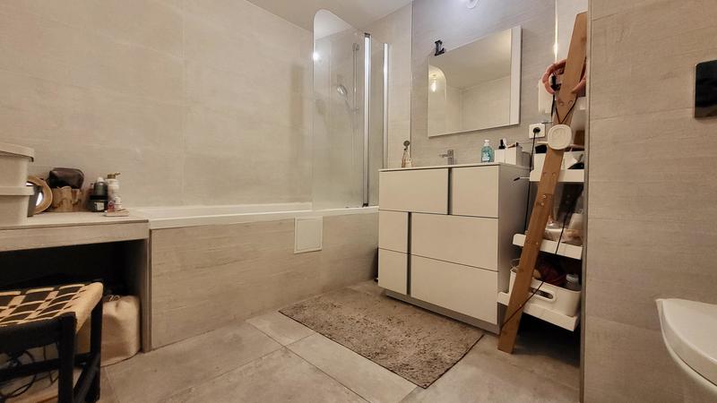 Appartement - 120 m² - 6 pièces