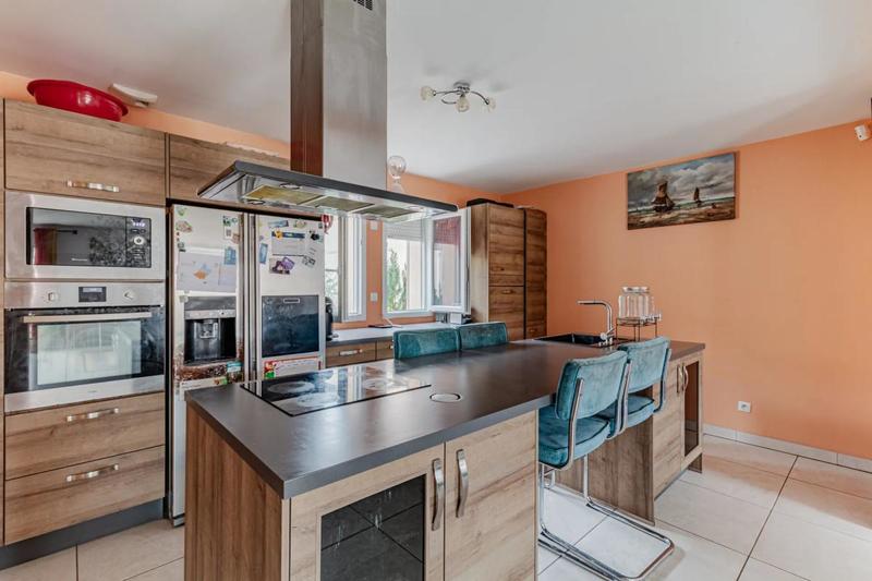 Maison - 140 m² - 5 pièces