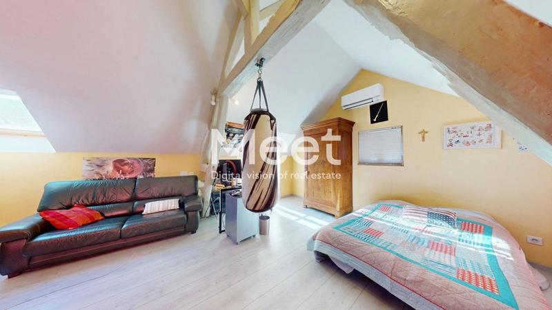 Propriété - 215 m² - 8 pièces