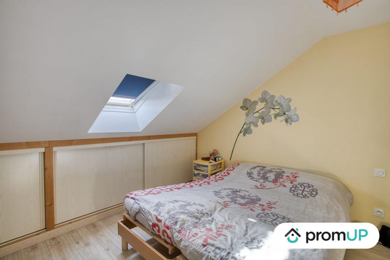 Local d'activités - 141 m² - 5 pièces