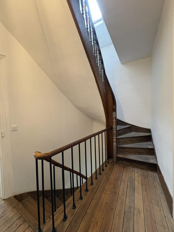 Maison - 252 m² - 10 pièces