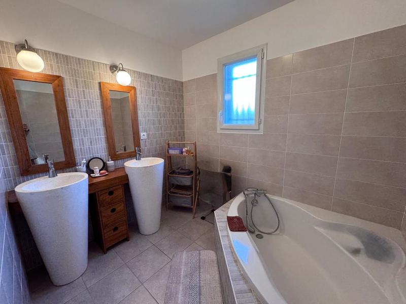 Maison - 108 m² - 4 pièces