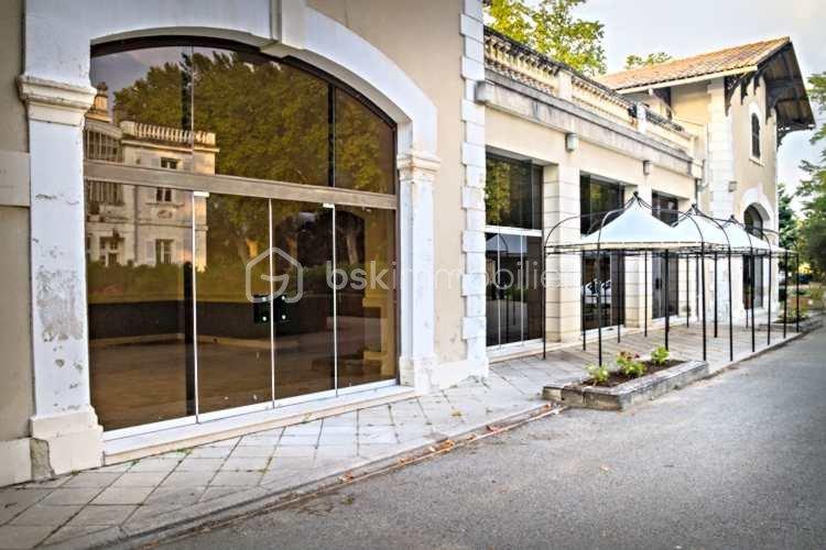 Immeuble - 1 089 m² - 32 pièces