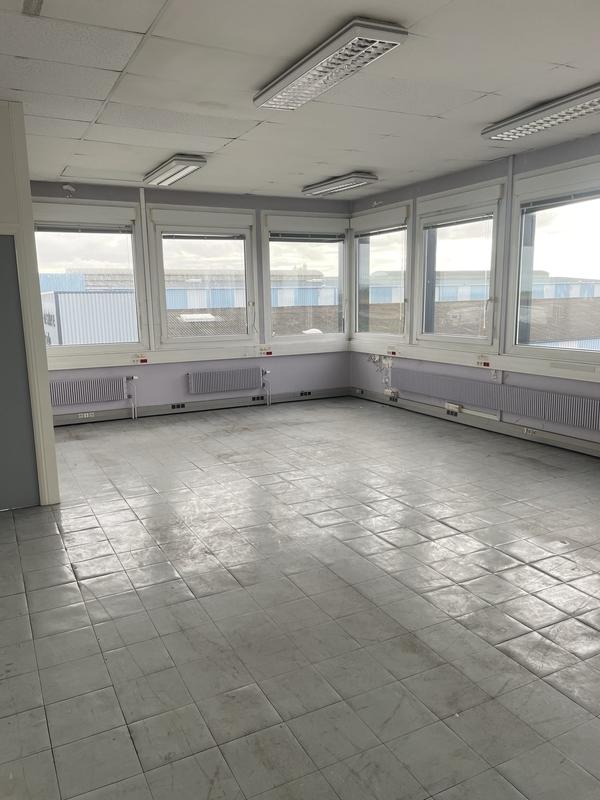 Local d'activités - 1 100 m²