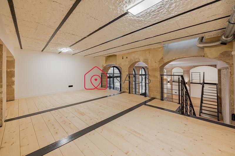 Local d'activités - 169 m²