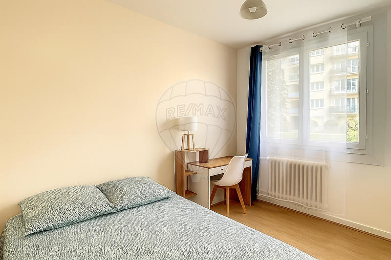 Appartement - 95 m² - 5 pièces