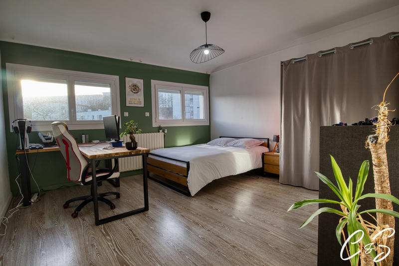 Maison - 181 m² - 6 pièces