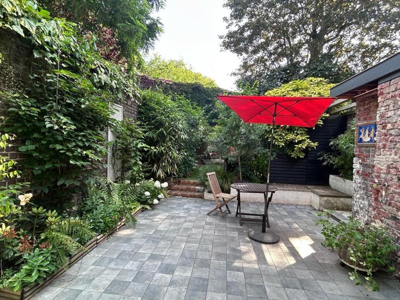 Maison bourgeoise - 201 m² - 5 pièces