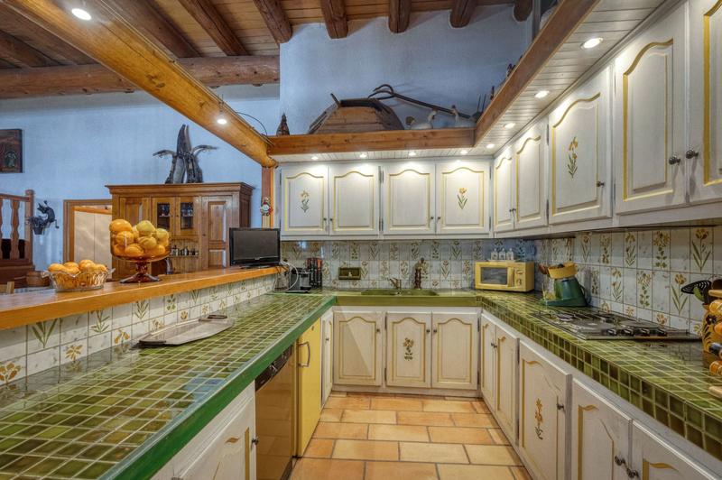 Maison - 318 m² - 5 pièces