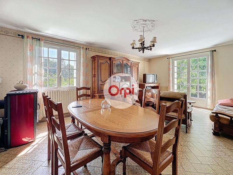 Maison - 180 m² - 9 pièces