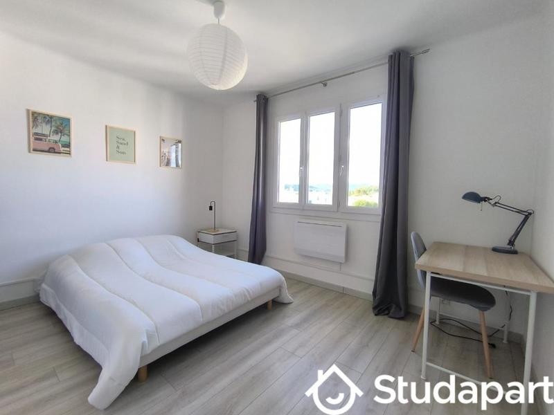 Chambre - 12 m² - 1 pièce