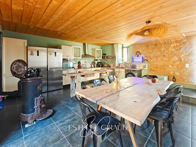 Maison - 101 m² - 3 pièces