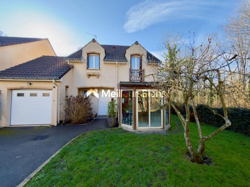 Maison - 197 m² - 8 pièces