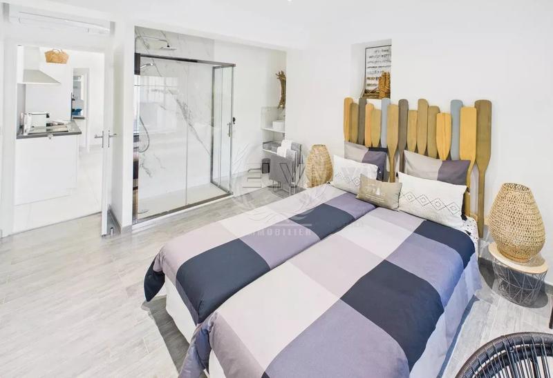 Maison - 283 m² - 5 pièces