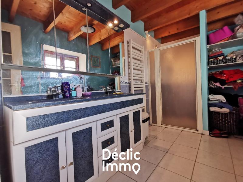 Maison - 213 m² - 6 pièces