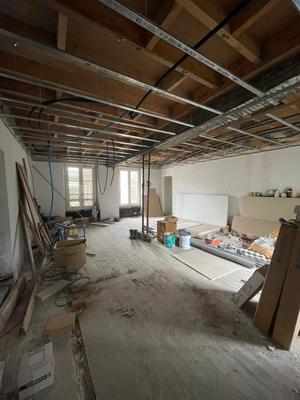 Maison - 150 m² - 11 pièces