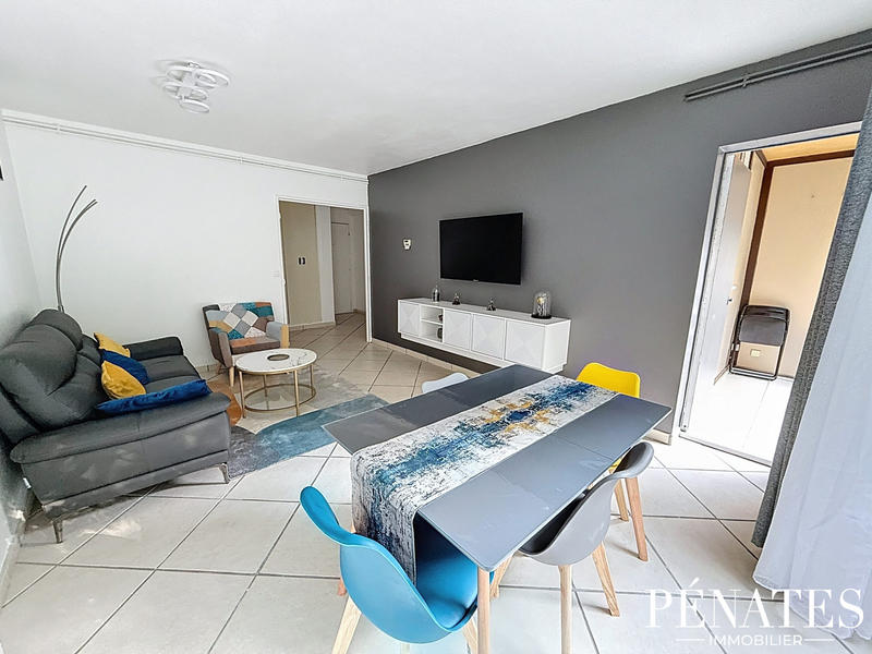 Appartement - 77 m² - 4 pièces