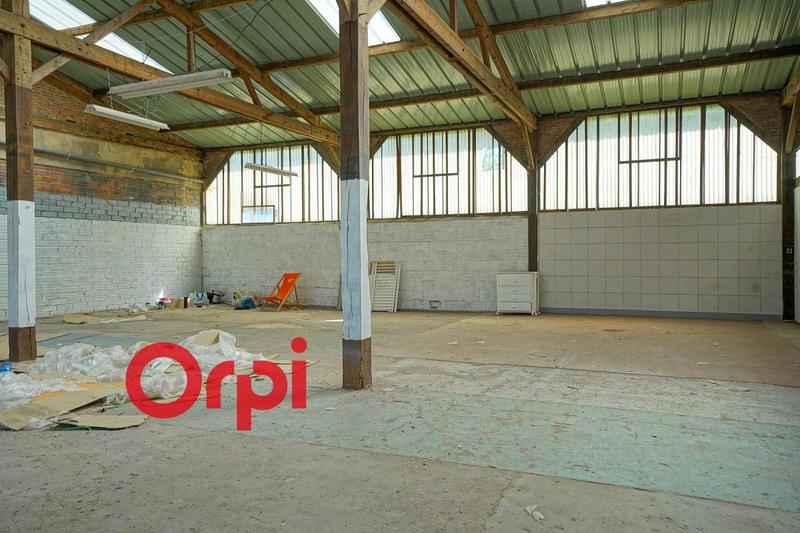 Entrepôt - 680 m²