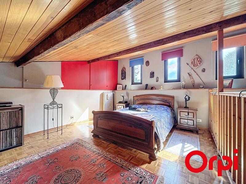 Maison - 198 m² - 8 pièces