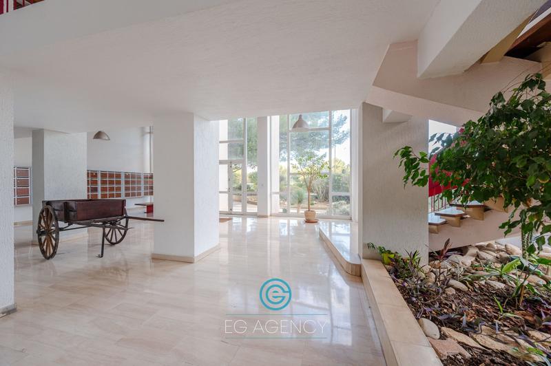 Appartement - 90 m² - 4 pièces