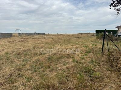 Terrain constructible - 1 302 m²