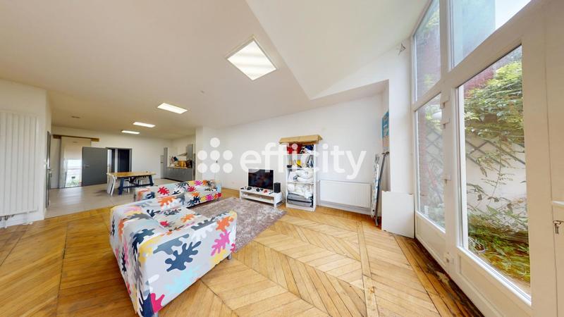 Immeuble - 650 m² - 9 pièces