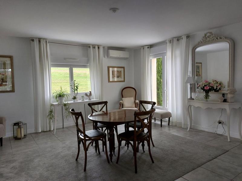 Maison - 236 m² - 7 pièces