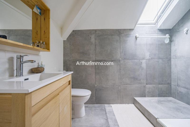 Appartement - 84 m² - 4 pièces