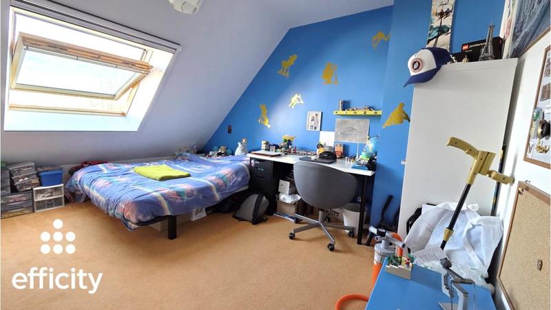 Maison - 181 m² - 9 pièces