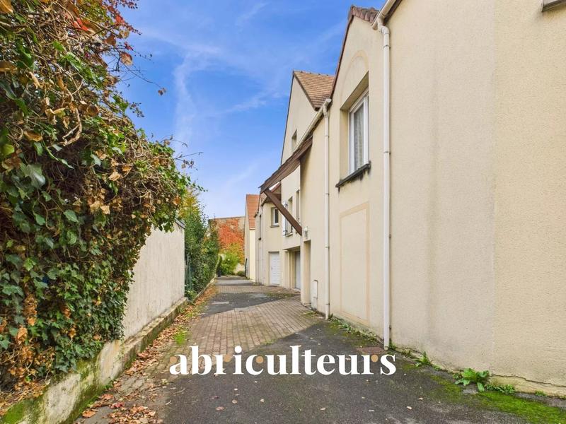 Appartement - 90 m² - 5 pièces