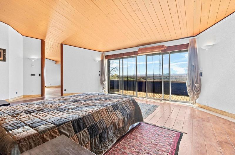 Maison - 464 m² - 14 pièces