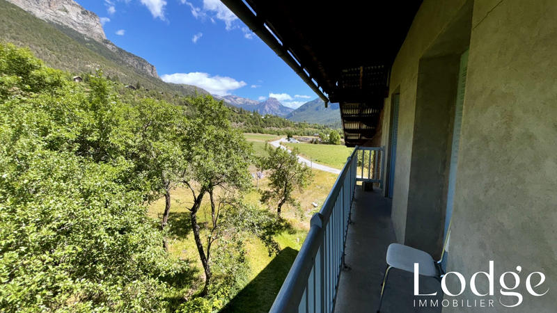 Maison - 400 m² - 26 pièces