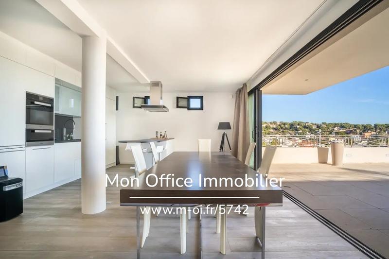 Appartement - 121 m² - 4 pièces