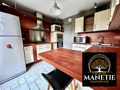 Maison - 89 m² - 6 pièces