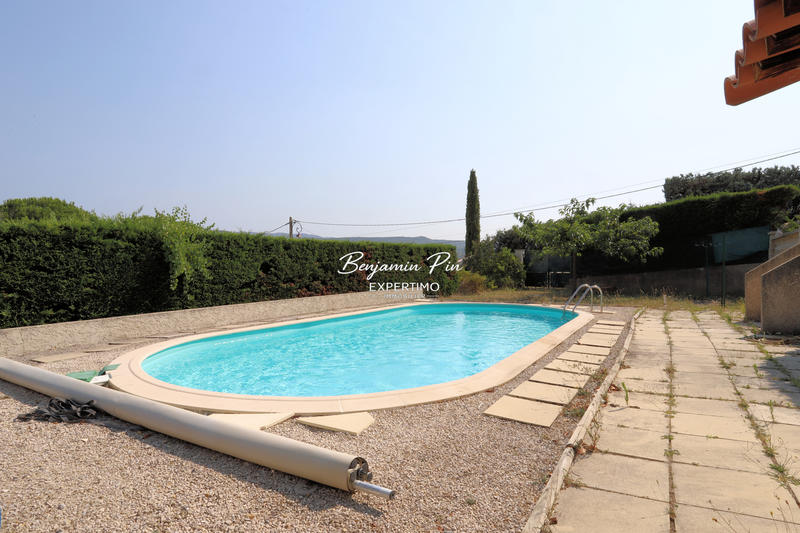 Villa - 161 m² - 6 pièces