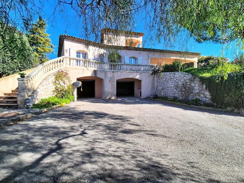 Villa - 138 m² - 4 pièces