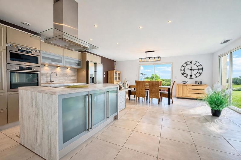 Villa - 136 m² - 4 pièces